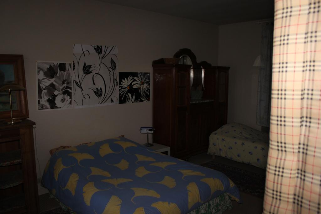 A La Ferme De La Joie - Chambres D'Hotes Chevannes  Ruang foto