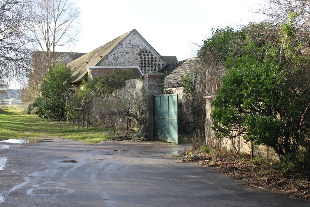 A La Ferme De La Joie - Chambres D'Hotes Chevannes  Bagian luar foto